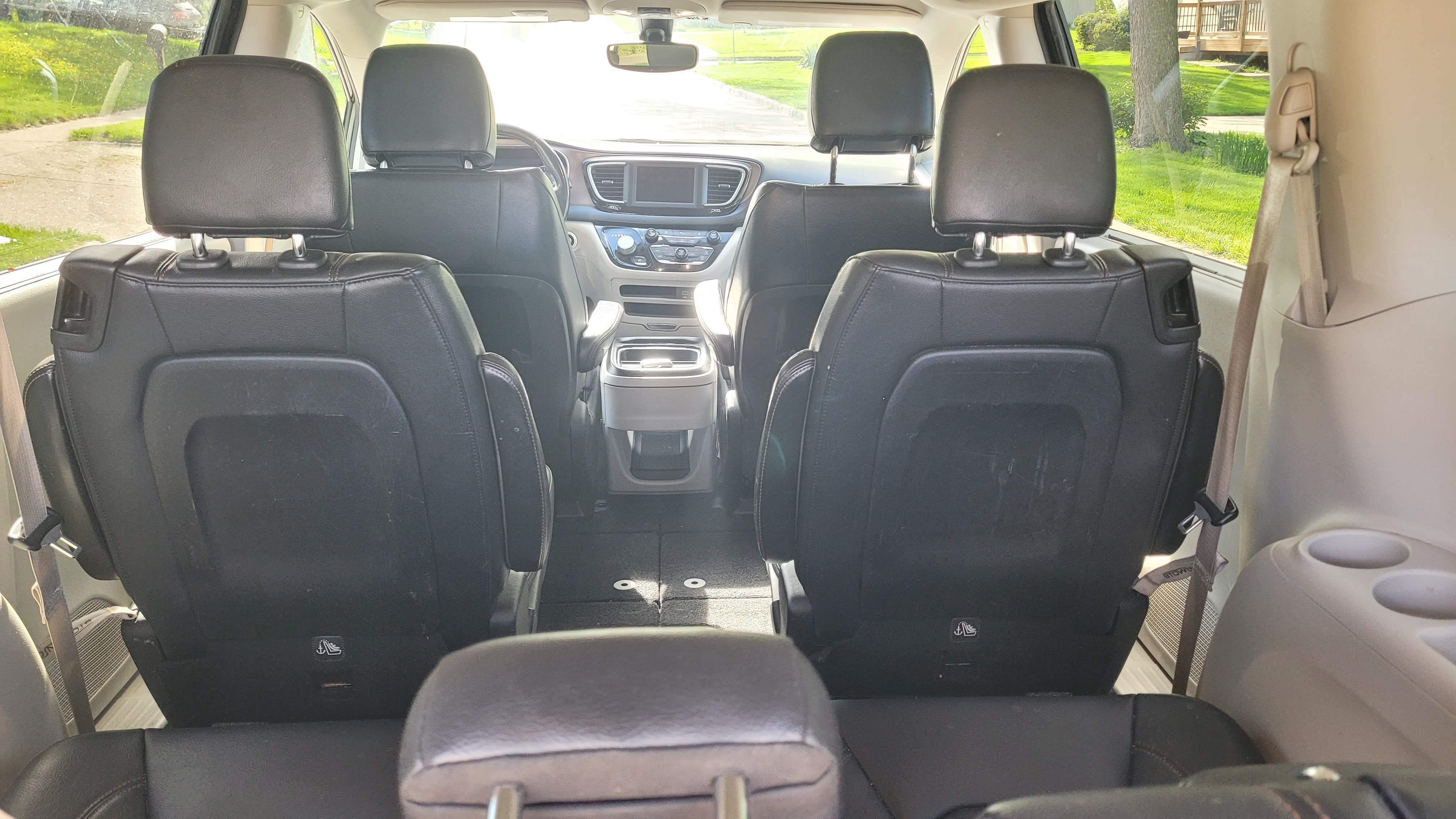 Used 2019 Chrysler Pacifica Touring-L FWD image 17