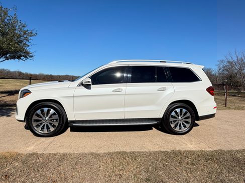 Used 2019 Mercedes-Benz GLS 450 4MATIC image 2