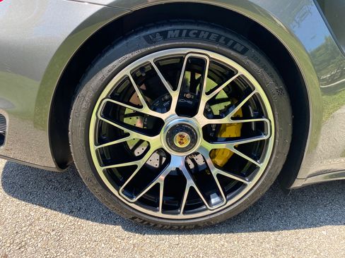 Used 2015 Porsche 911 Turbo S image 13