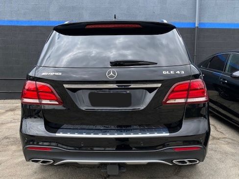 Used 2019 Mercedes-Benz GLE 43 AMG 4MATIC image 2