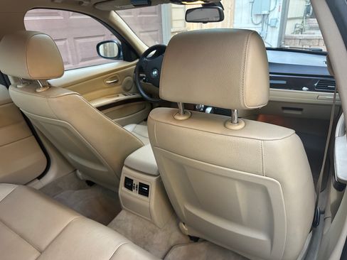 Used 2011 BMW 328i xDrive Sedan AWD/4WD image 10