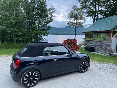 Used 2022 MINI Cooper S w/ Driver Assistance Package FWD image 15