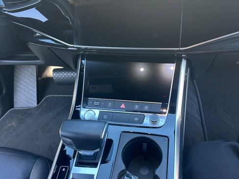 Used 2019 Audi Q8 Premium w/ Convenience Package image 17