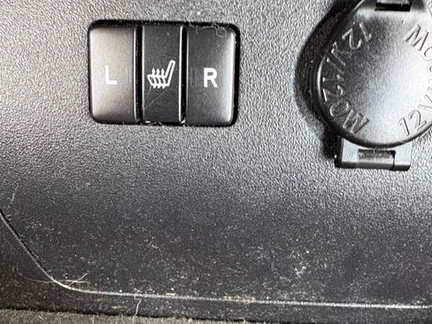 Used 2013 Toyota Prius Five image 12