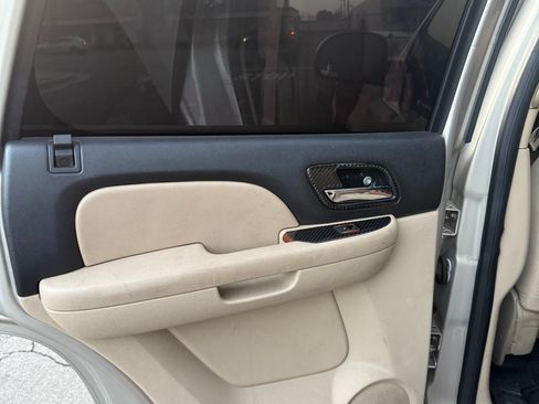 Used 2007 Chevrolet Tahoe LT w/ 1LT Special Edition image 12