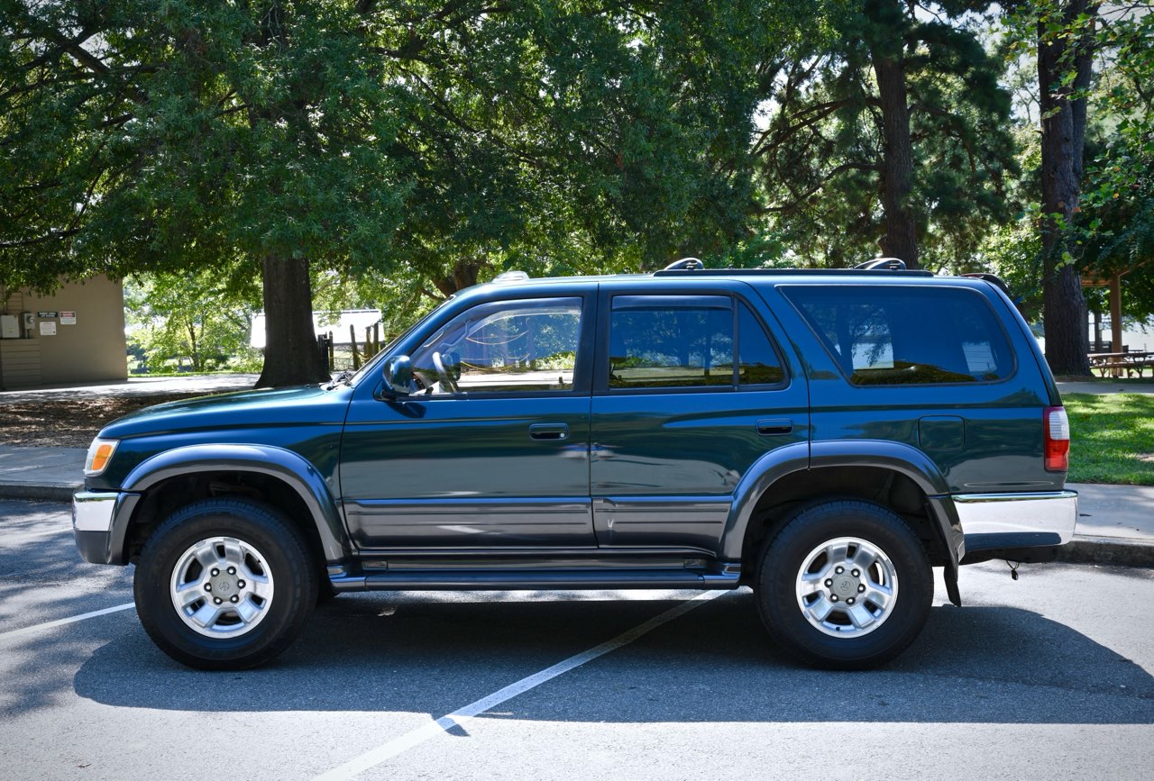 Used 1998 Toyota 4Runner Limited AWD/4WD image 1
