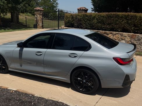 Used 2023 BMW 330e w/ M Sport Package RWD image 9