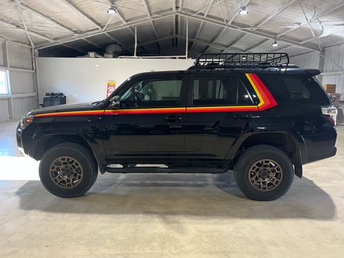 Used 2023 Toyota 4Runner 40th Anniversary SE image 4