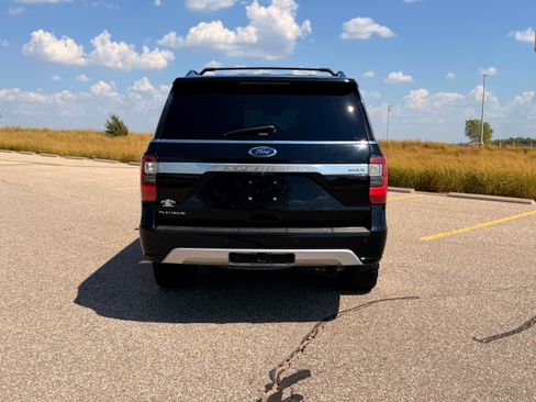 Used 2018 Ford Expedition Max Platinum AWD/4WD image 8
