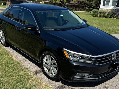 Used 2018 Volkswagen Passat 2.0T SE w/ SE Lighting Package image 1