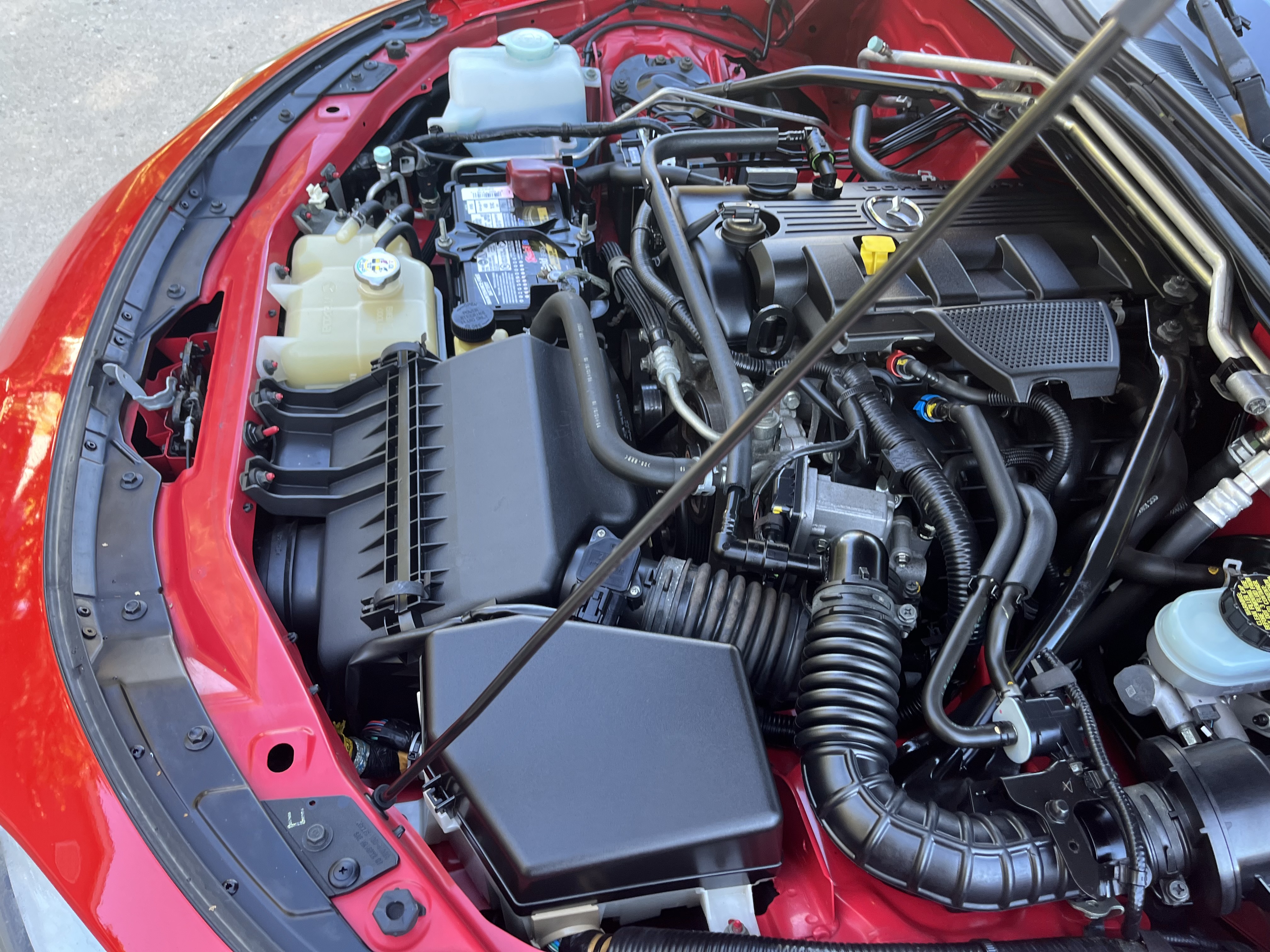 Used 2012 MAZDA MX-5 Miata Touring w/ Suspension Pkg RWD image 6