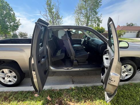 Used 2007 Chevrolet Silverado 1500 LT w/ California Package image 11