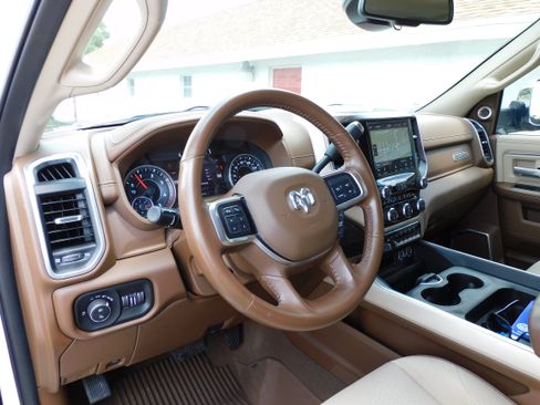 Used 2021 RAM 3500 Laramie image 25