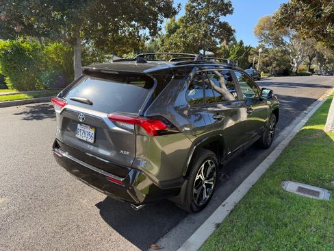 Used 2021 Toyota RAV4 XSE w/ Premium Package AWD/4WD image 9