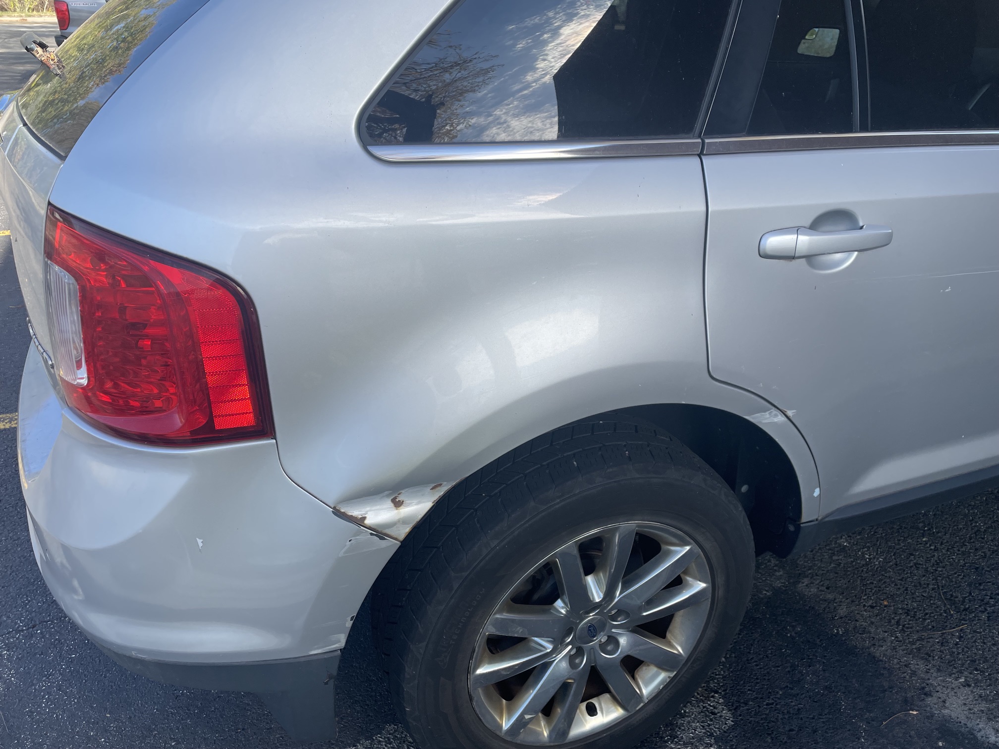 Used 2014 Ford Edge Limited FWD image 6