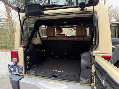 Used 2011 Jeep Wrangler Unlimited Sahara w/ Dual Top Group image 12