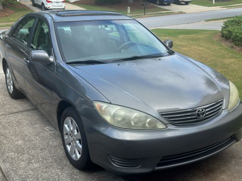 Used 2006 Toyota Camry LE FWD image 8