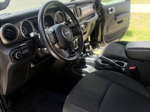 Used 2018 Jeep Wrangler Unlimited Sport S image 13