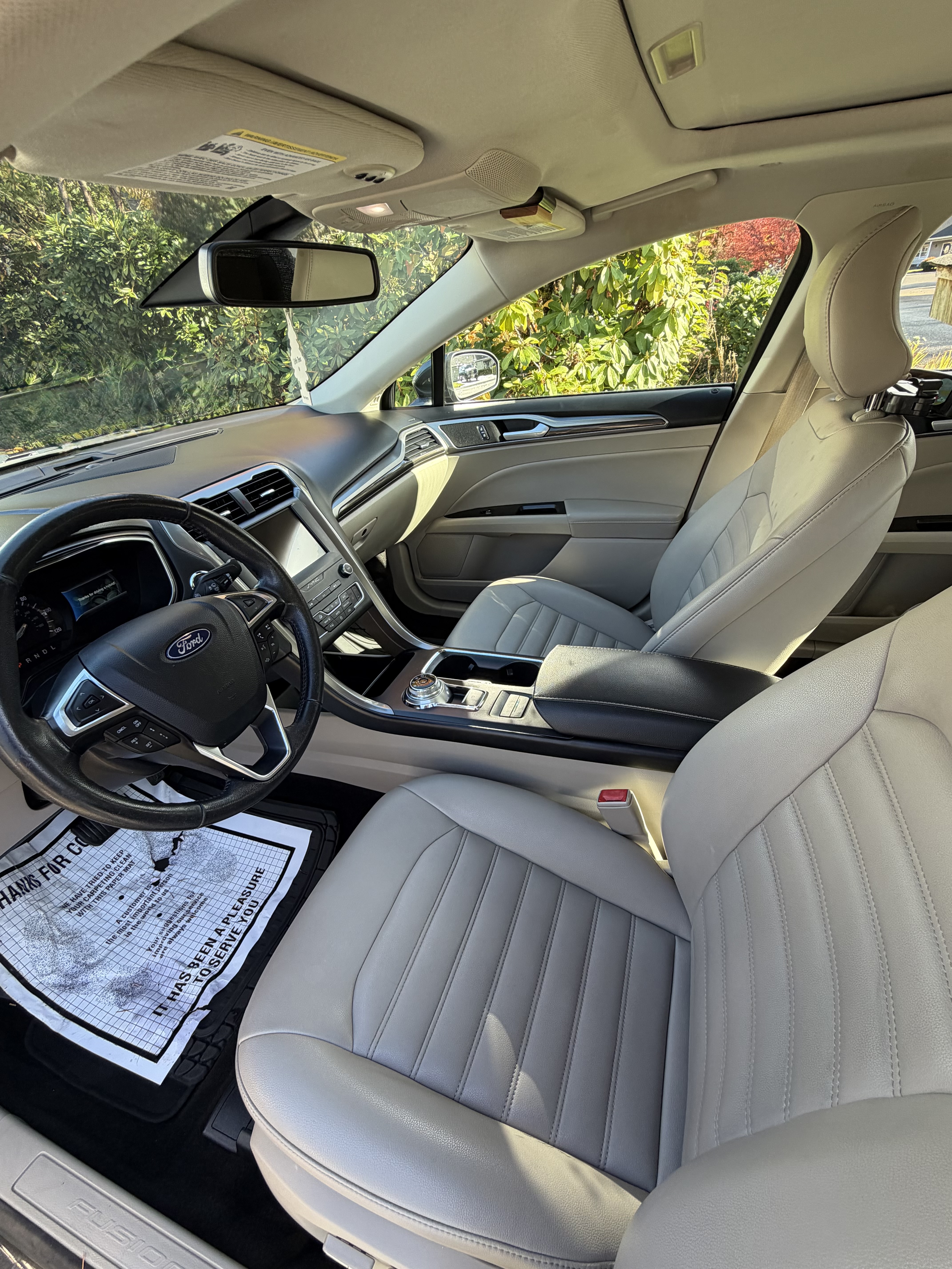 Used 2019 Ford Fusion SEL FWD image 13