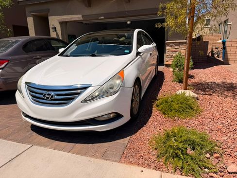 Used 2014 Hyundai Sonata Limited w/ Technology Package 05 FWD image 1