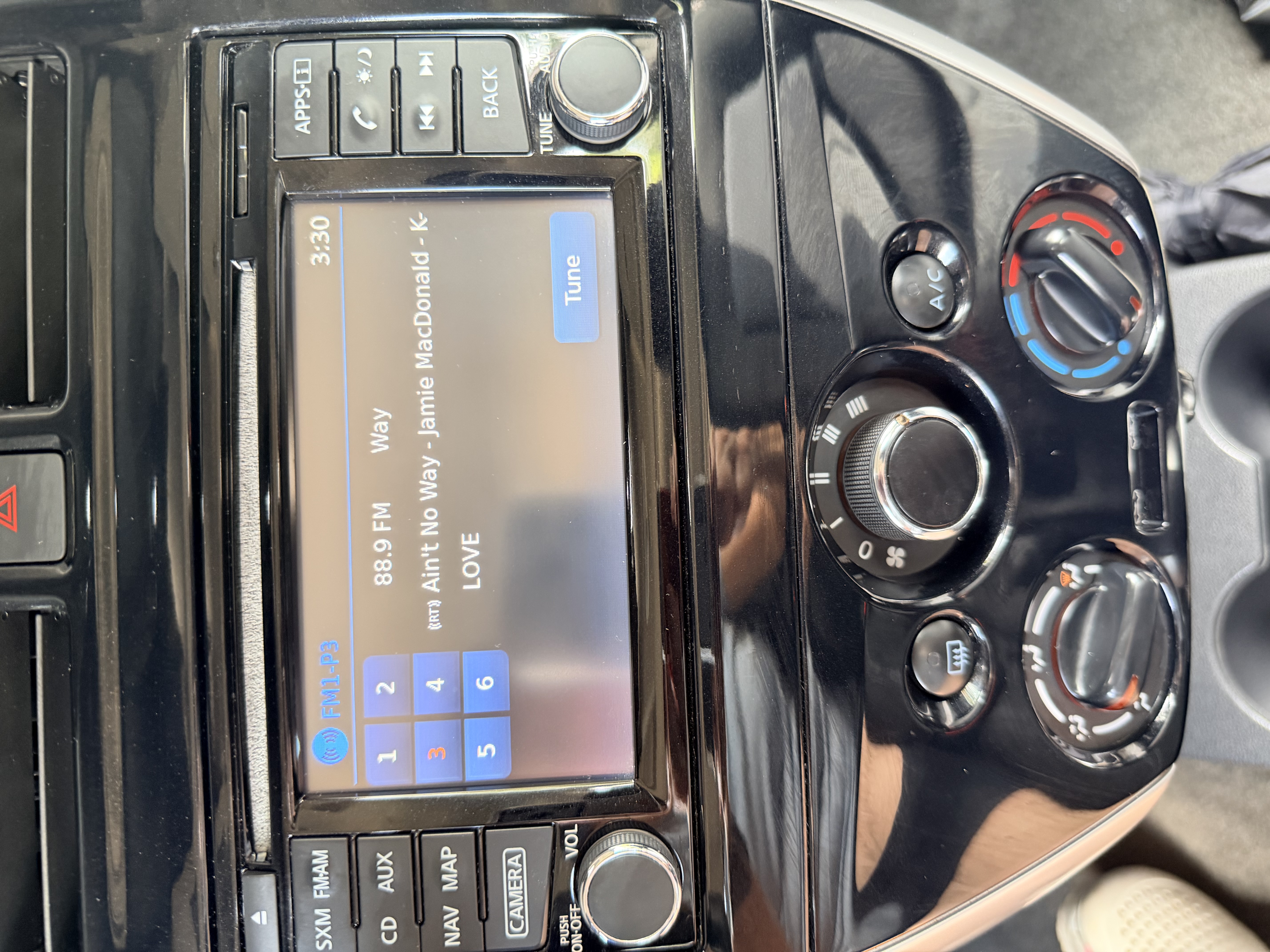 Used 2017 Nissan Versa Note FWD image 14