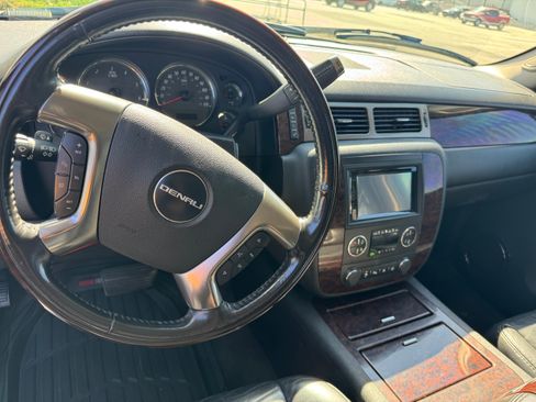 Used 2007 GMC Yukon XL Denali image 14