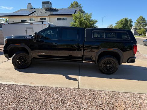 Used 2023 GMC Sierra 2500 AT4 w/ Gooseneck/5TH Wheel Package image 1