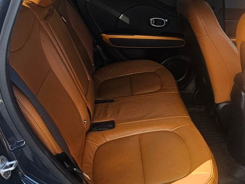 Used 2016 Kia Soul ! w/ Umber Package 1 image 16