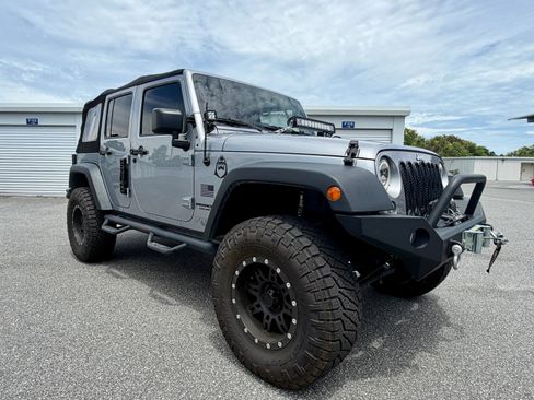 Used 2015 Jeep Wrangler Unlimited Sport w/ Quick Order Package 23S AWD/4WD image 8