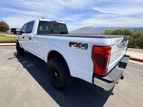 Used 2022 Ford F350 XLT AWD/4WD image 8