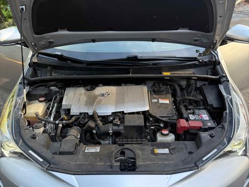 Used 2016 Toyota Prius Four Touring image 13