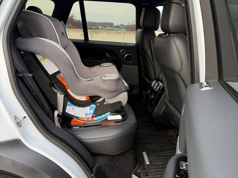 Used 2020 Land Rover Range Rover HSE image 17