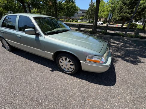 Used 2005 Mercury Grand Marquis GS RWD image 6