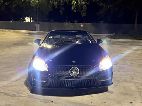 Used 2013 Mercedes-Benz SLK 250 image 10