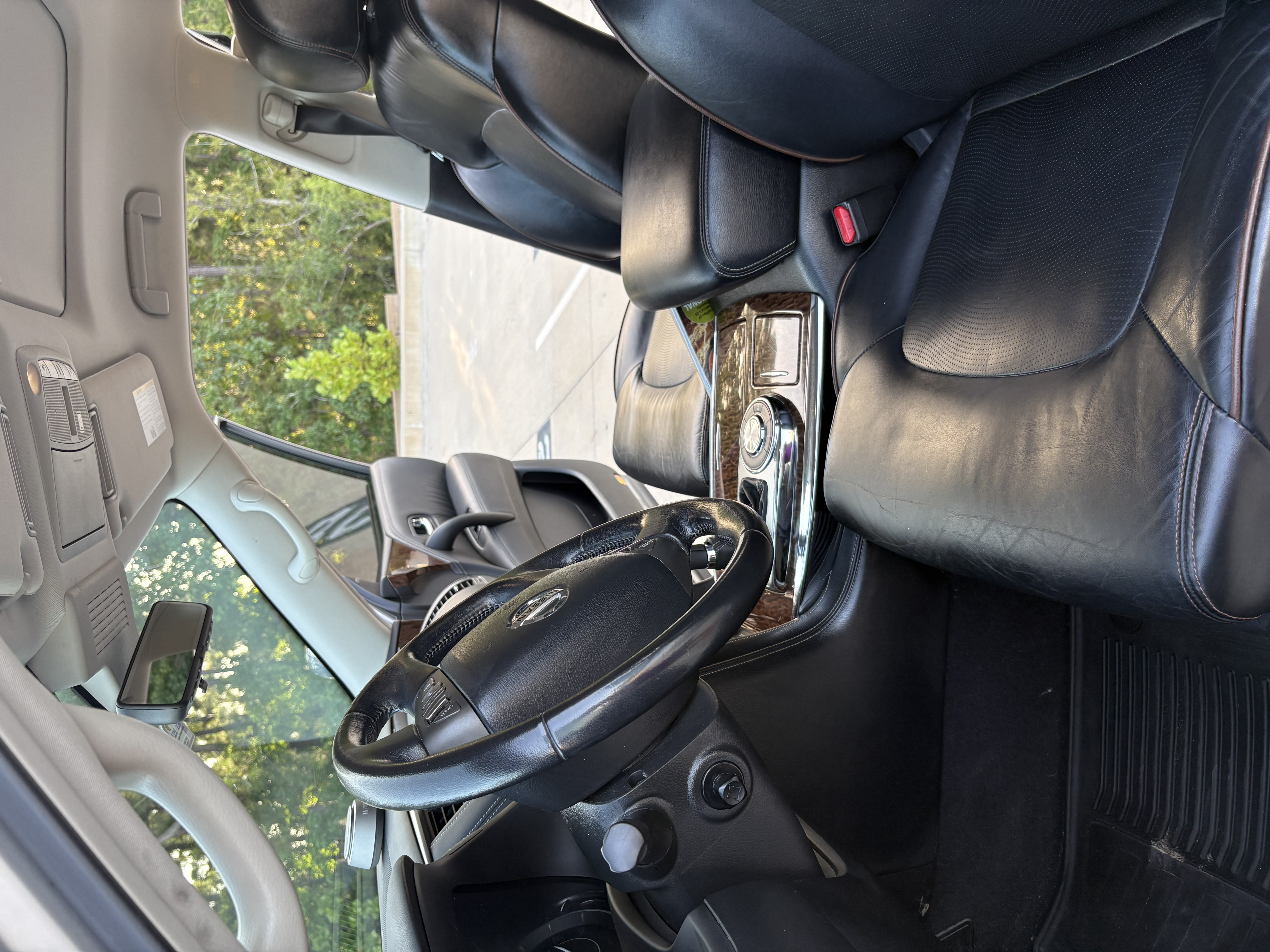 Used 2019 Nissan Armada Platinum w/ Captain's Chairs Package RWD image 11