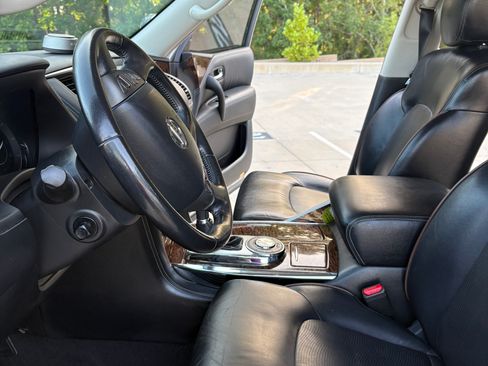 Used 2019 Nissan Armada Platinum w/ Captain's Chairs Package RWD image 11