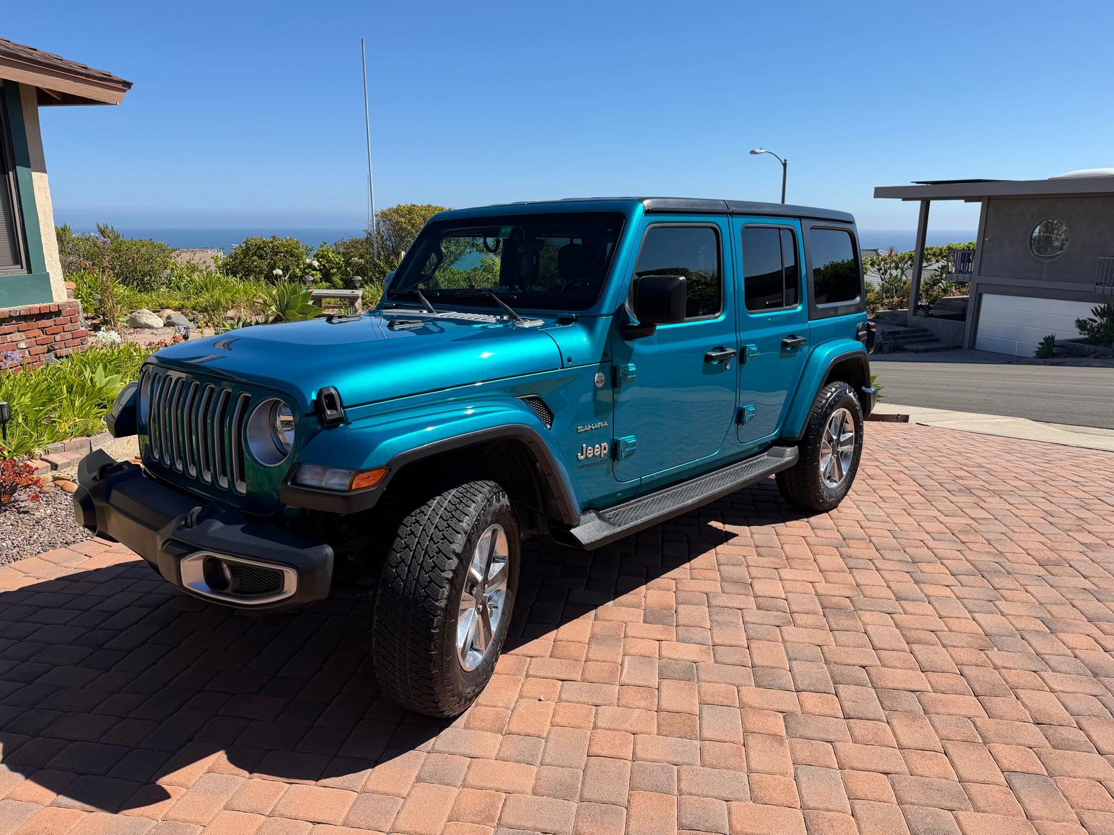 Used 2020 Jeep Wrangler Unlimited Sahara w/ Safety Group AWD/4WD image 2