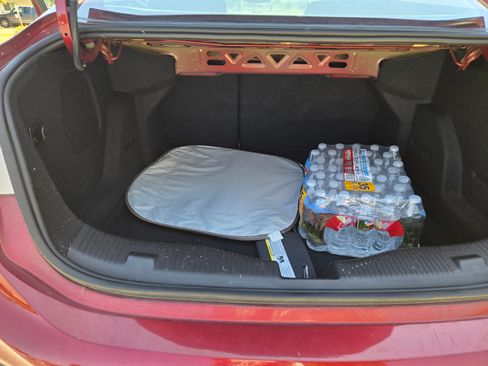 Used 2016 Chevrolet Cruze LT w/ Convenience Package image 12