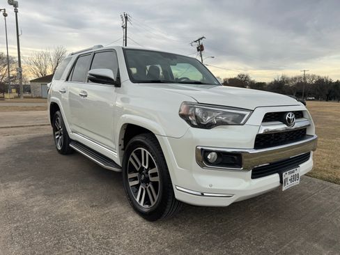 Used 2015 Toyota 4Runner Limited image 2