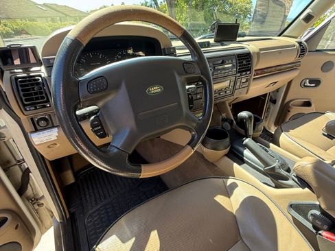 Used 2001 Land Rover Discovery SE image 12