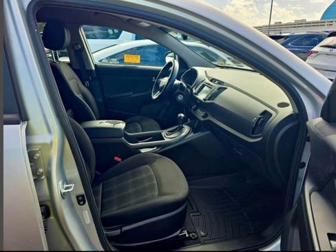 Used 2012 Kia Sportage LX w/ Navigation Pkg image 4