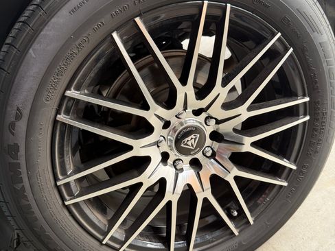 Used 2003 Ford Thunderbird image 12