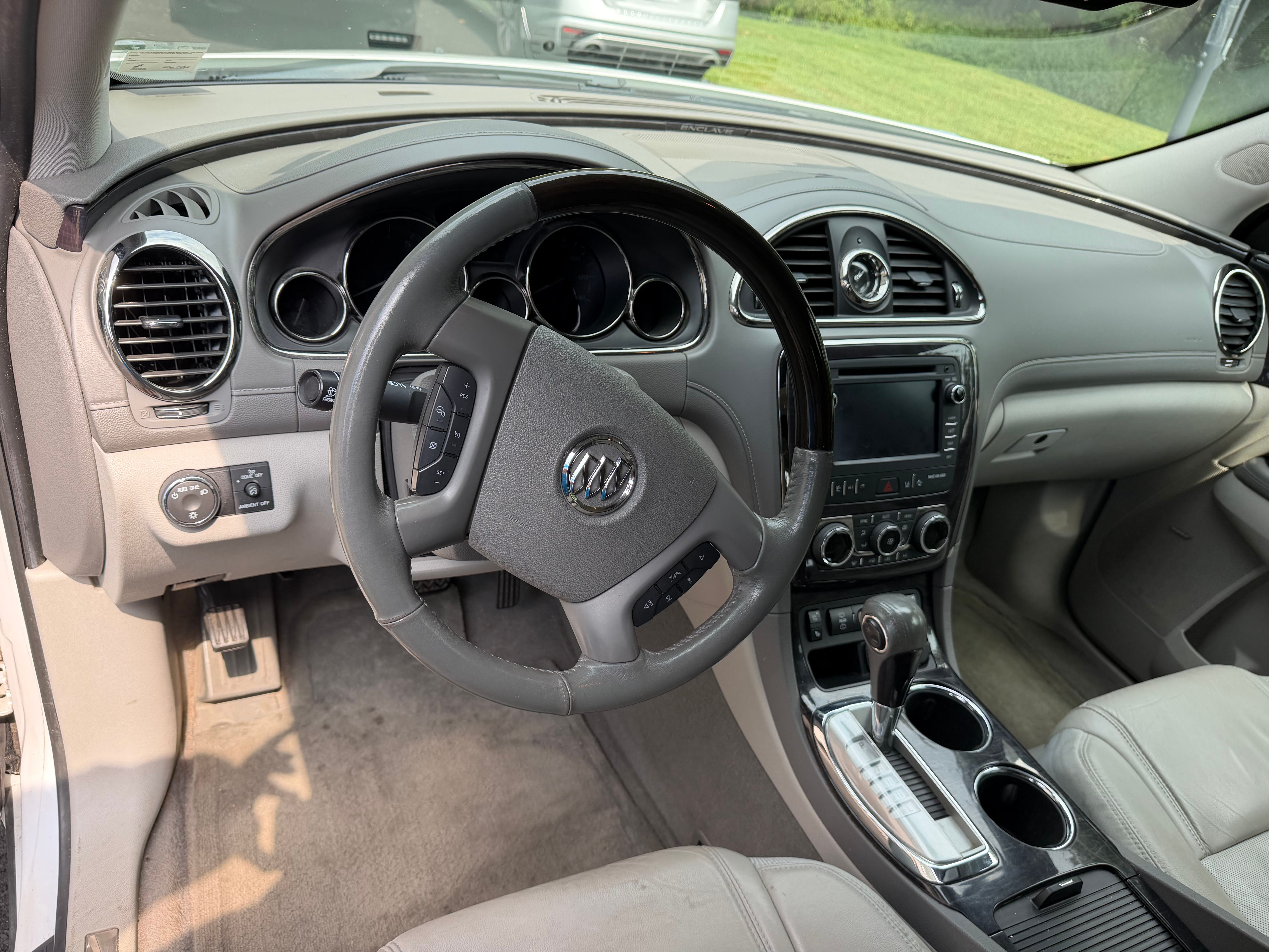 Used 2017 Buick Enclave Premium AWD/4WD image 12