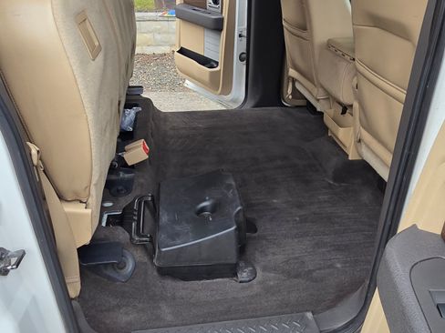 Used 2013 Ford F150 Lariat w/ Lariat Chrome Pkg image 15