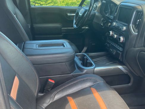 Used 2021 GMC Sierra 1500 AT4 w/ AT4 Premium Package AWD/4WD image 6
