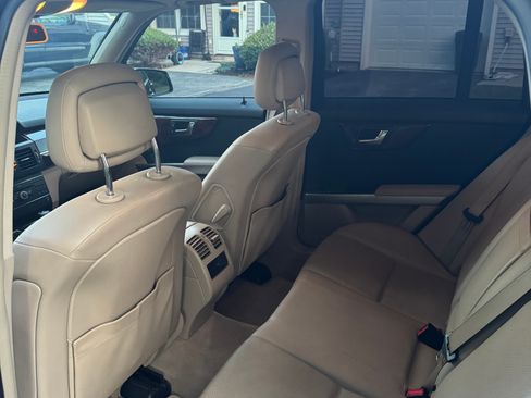 Used 2010 Mercedes-Benz GLK 350 4MATIC image 10