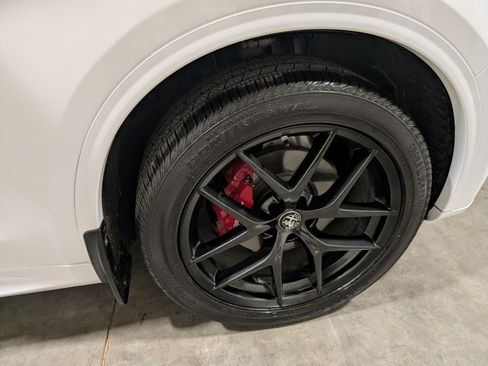 Used 2021 Alfa Romeo Stelvio Ti w/ Premium Package image 19