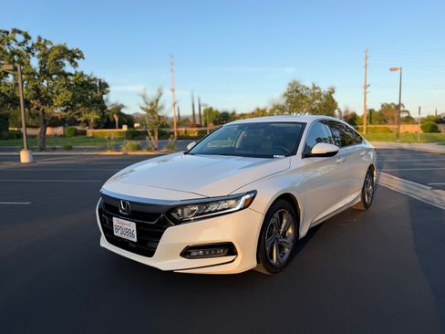 Used 2020 Honda Accord EX-L image 2