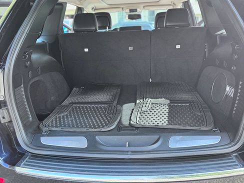 Used 2011 Jeep Grand Cherokee Limited w/ Trailer Tow Group IV image 14