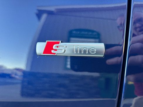 Used 2022 Audi Q8 Prestige image 6